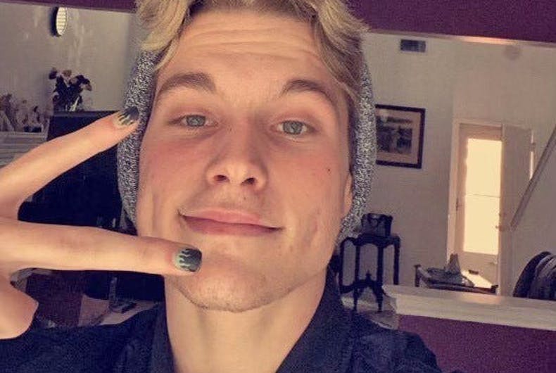 Gay teen suspended for wearing nail polish to Texas school